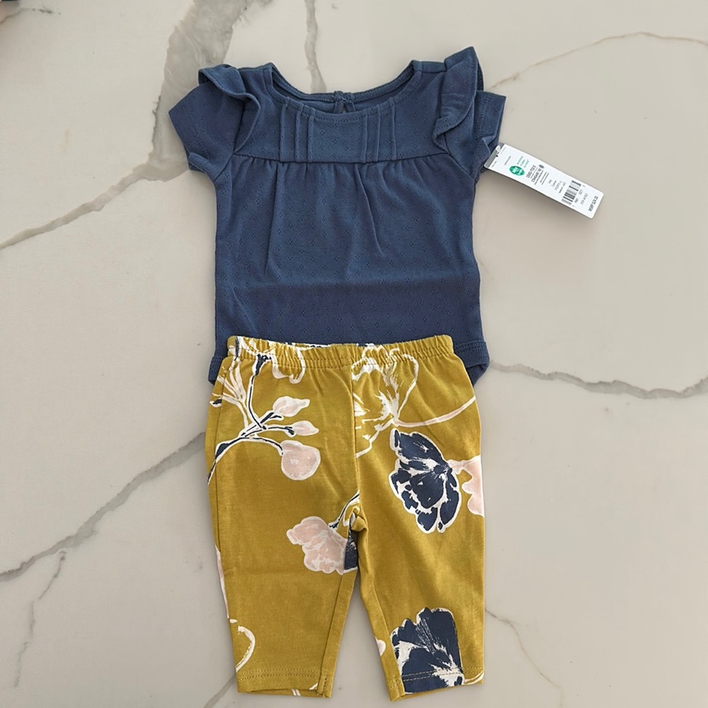 Carters Newborn Floral bodysuit and pants set